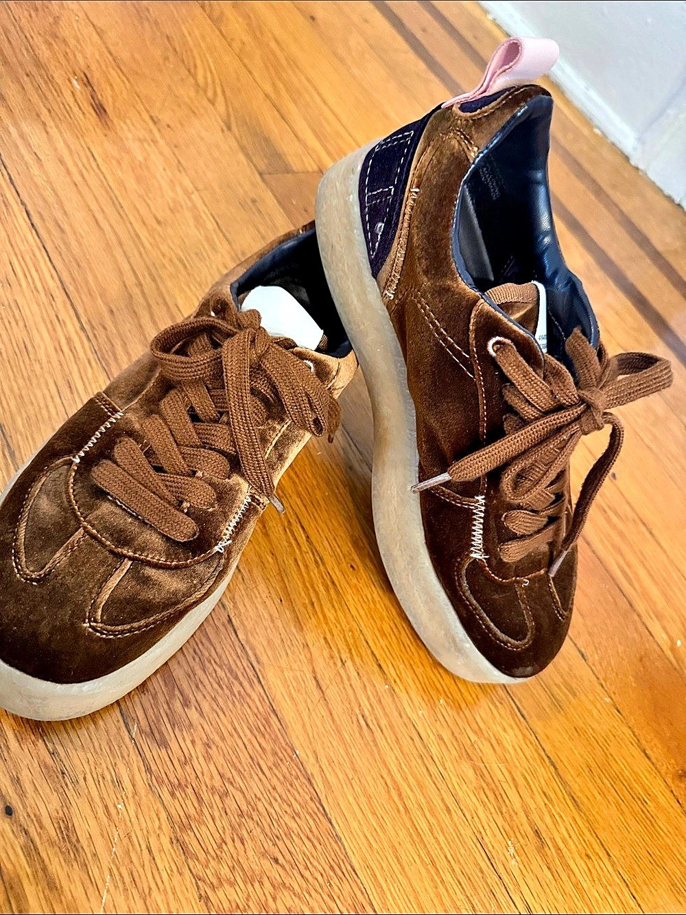 Steve Madden Tucker Sneaker sz 8.5 Brown Glow Pink Velvet Sneakers